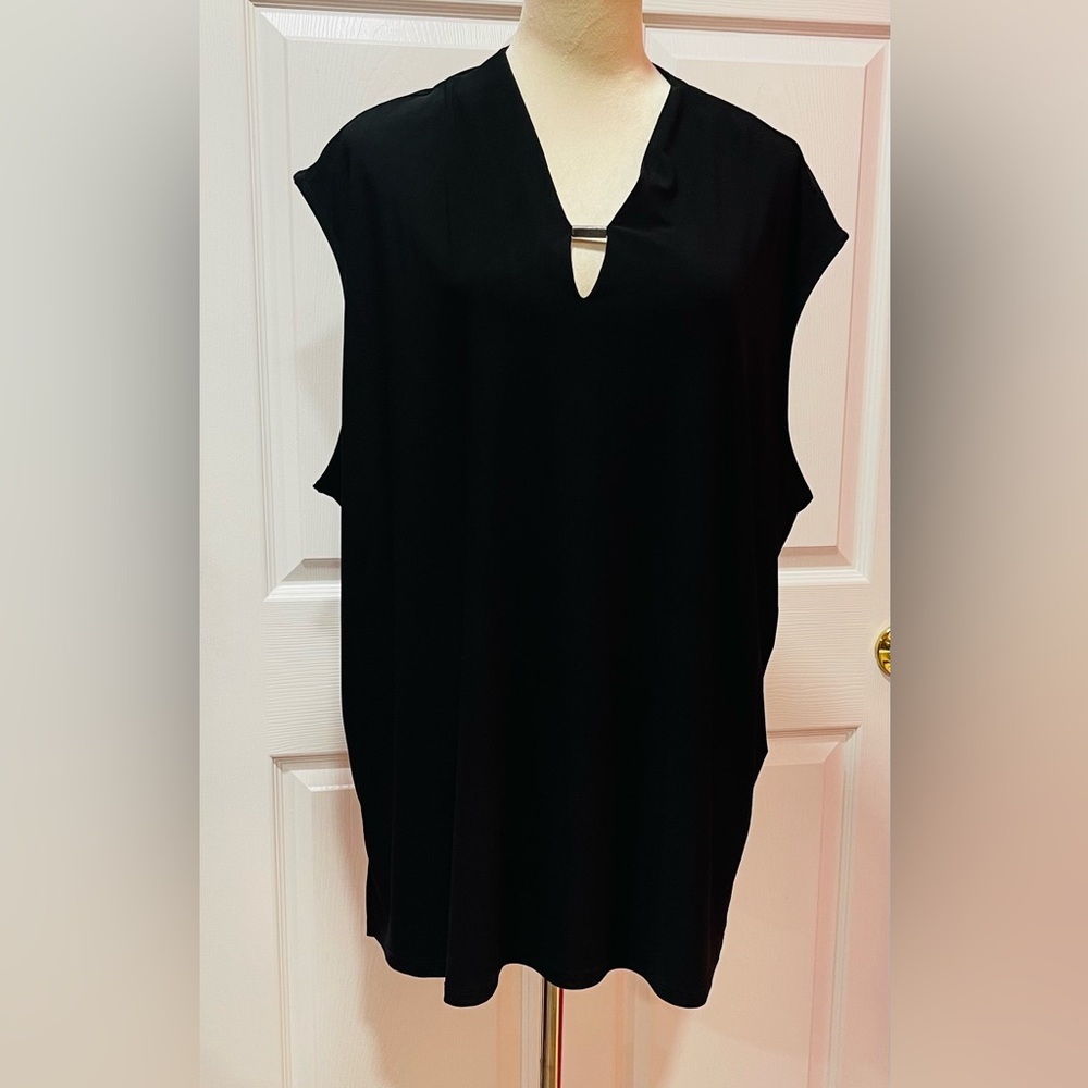 NEW Jones New York Black Boxy Muscle Tee